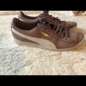 Puma soft foam shoes